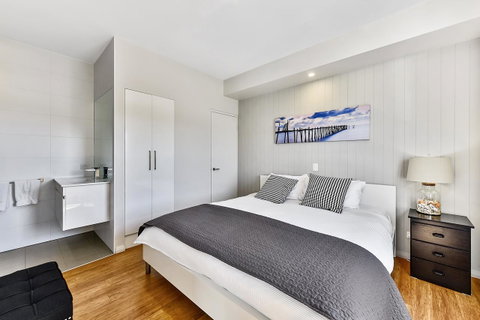 Aloha Waterfront Properties - Accommodation Tasmania 21