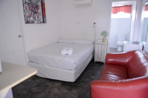 Ardeanal Motel - Accommodation Tasmania 24