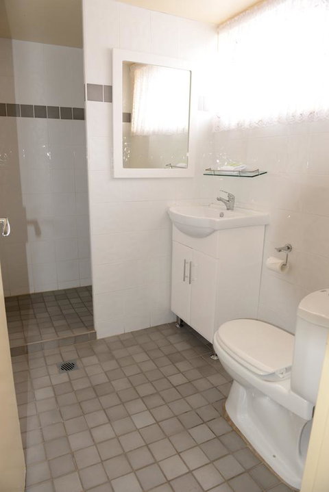 Ardeanal Motel - Accommodation Tasmania 10