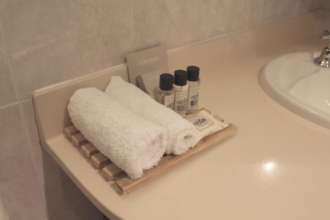 Adelaide Inn - Accommodation Tasmania 2