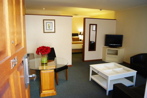 Adelaide Inn - Accommodation Tasmania 9