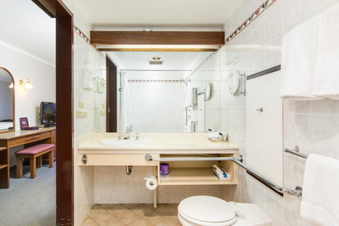 Adelaide Inn - Accommodation Tasmania 24