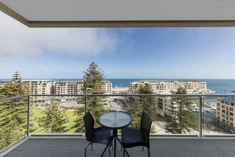 Oaks Glenelg Liberty Suites - Accommodation Tasmania 11