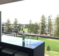 Beachside Luxury getaway in Glenelg - Accommodation Tasmania