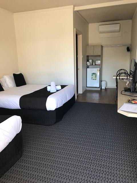 Bay Motel Hotel - Accommodation Tasmania 3