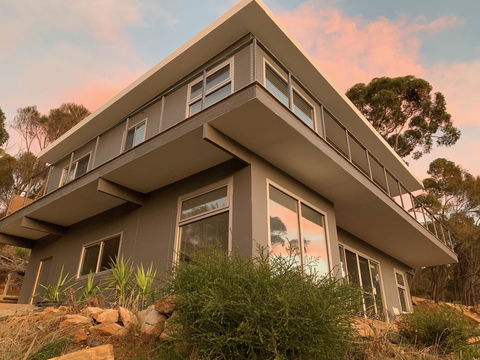 Sunrise On Falie Seaview Eco Accommodation - Accommodation Tasmania 11
