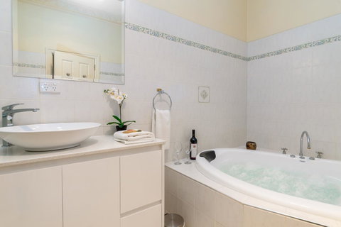 Barossa Vineyard Cottages - Accommodation Tasmania 13