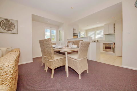 Pacific Blue 278-265 Sandy Pt Rd- Dual Key Access, Wifi, Linen And Air Conditioning - Accommodation Tasmania 6