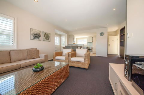 Pacific Blue 278-265 Sandy Pt Rd- Dual Key Access, Wifi, Linen And Air Conditioning - Accommodation Tasmania 5