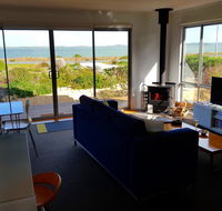 Coorong Waterfront Retreat - Accommodation Tasmania