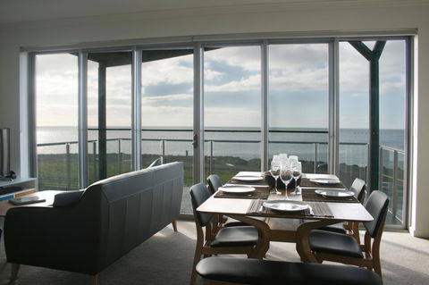 Penneshaw Oceanview Apartments - Accommodation Tasmania 6