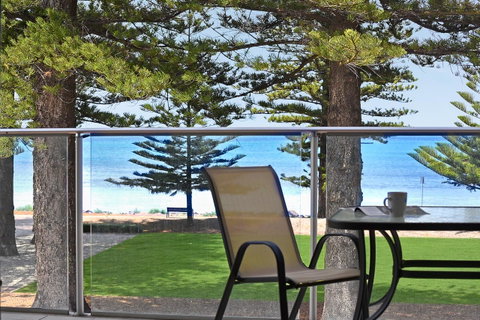 Breeze Beachfront Apartment - Accommodation Tasmania 3