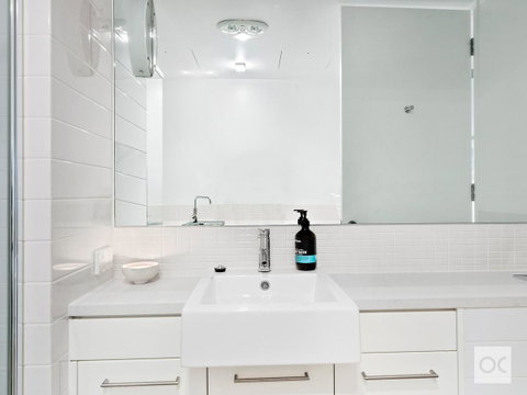 Breeze Beachfront Apartment - Accommodation Tasmania 36