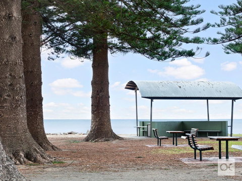 Breeze Beachfront Apartment - Accommodation Tasmania 21