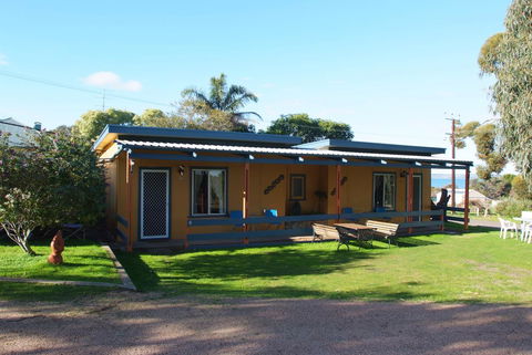 Casuarina Coastal Units - Accommodation Tasmania 2