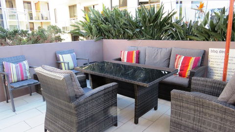 Bayview Beachfront Apartments, In Town Right On The Beach - Accommodation Tasmania 24