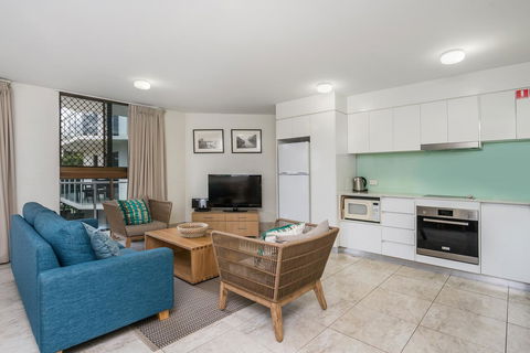Bayview Beachfront Apartments, In Town Right On The Beach - Accommodation Tasmania 40