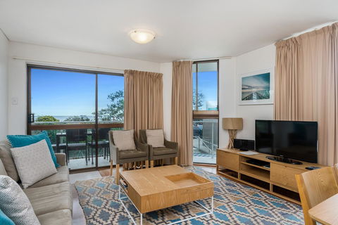 Bayview Beachfront Apartments, In Town Right On The Beach - Accommodation Tasmania 35