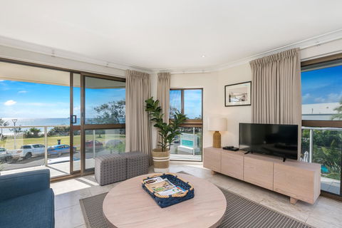 Bayview Beachfront Apartments, In Town Right On The Beach - Accommodation Tasmania 36