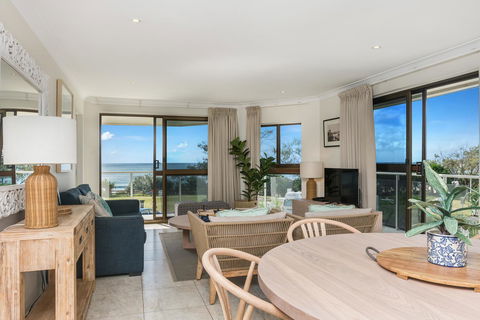 Bayview Beachfront Apartments, In Town Right On The Beach - Accommodation Tasmania 30