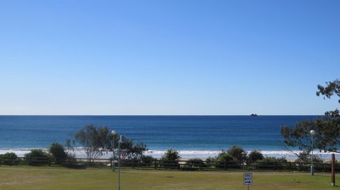 Bayview Beachfront Apartments, In Town Right On The Beach - Accommodation Tasmania 28