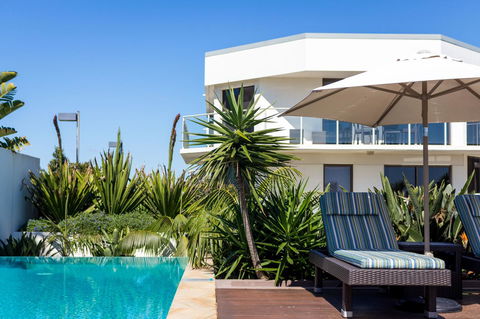 Bayview Beachfront Apartments, In Town Right On The Beach - Accommodation Tasmania 17