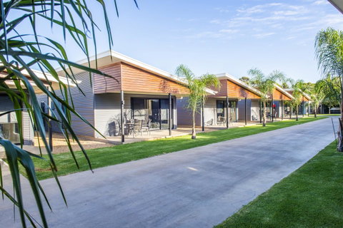 Paringa Resort - Accommodation Tasmania 2