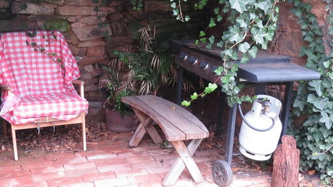 The Pig And Whistle - Accommodation Tasmania 2