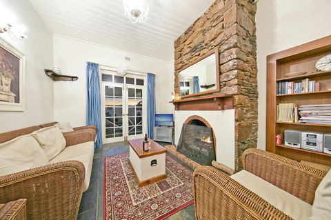 Vineyard Cottage BnB - Accommodation Tasmania 3