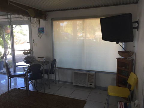 SHAKIN' SHACK - Accommodation Tasmania 12