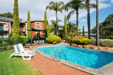 Clare Country Club - Accommodation Tasmania 8