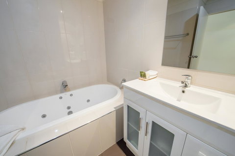 Clare Country Club - Accommodation Tasmania 23