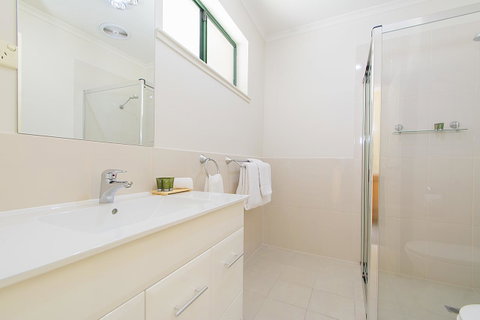 Clare Country Club - Accommodation Tasmania 9