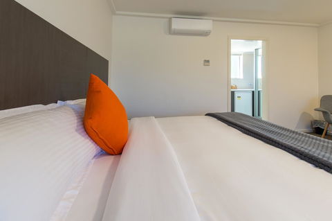 Mick O\'Sheas - Accommodation Tasmania 15