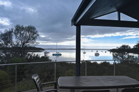 Rest A Shore Coffin Bay - Accommodation Tasmania 2