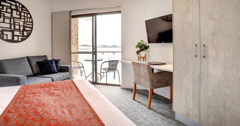 Limani Motel - Accommodation Tasmania 24
