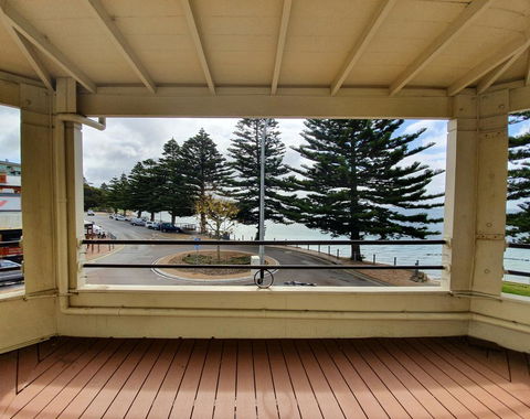Pier Hotel Port Lincoln - Accommodation Tasmania 13