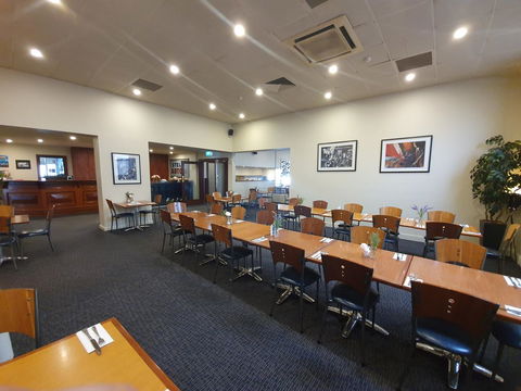 Pier Hotel Port Lincoln - Accommodation Tasmania 9