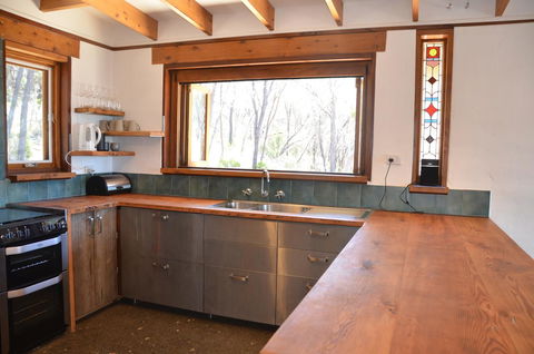 Of Stone & Wood Guesthouse - Accommodation Tasmania 10