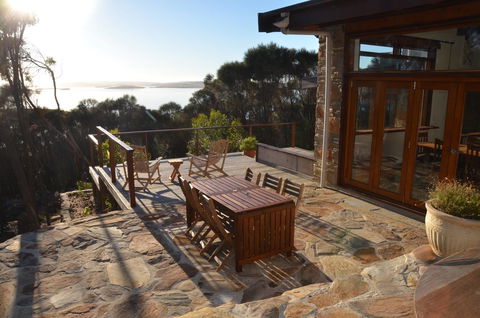 Of Stone & Wood Guesthouse - Accommodation Tasmania 17