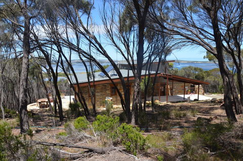 Of Stone & Wood Guesthouse - Accommodation Tasmania 18