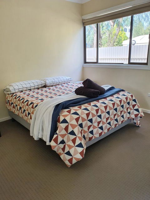 Super Central Location - Accommodation Tasmania 7