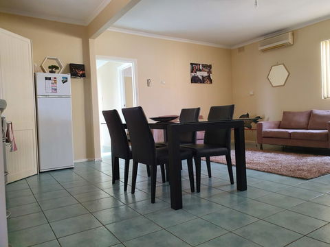 Super Central Location - Accommodation Tasmania 6
