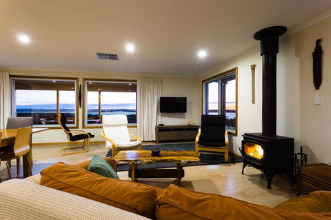 Southern Ocean Lookout - Accommodation Tasmania 7