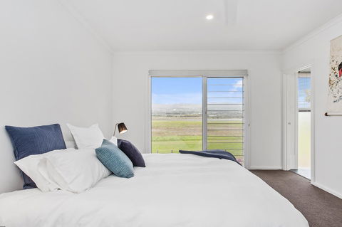 Sea View At Silver Sands - C21 SouthCoast Holidays - Accommodation Tasmania 10