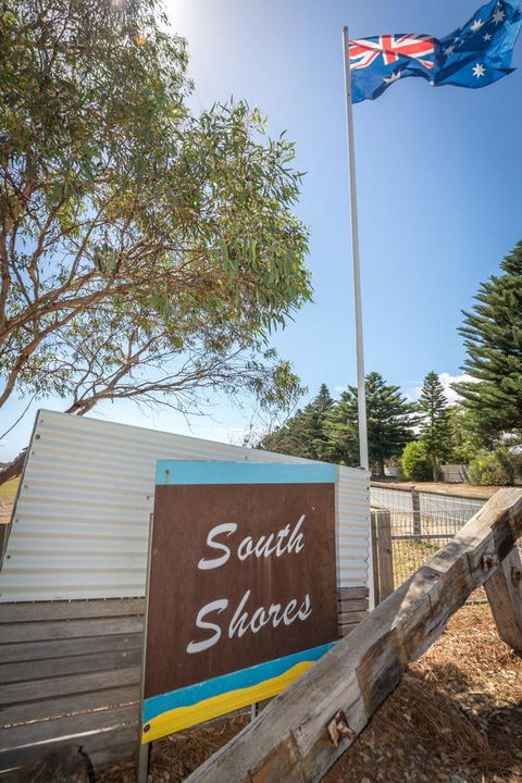 South Shores Yellowfin Villa 96 - South Shores Normanville - Accommodation Tasmania 2