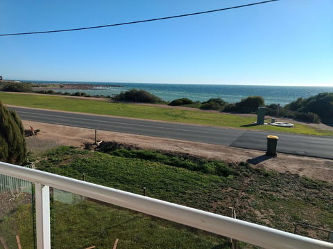 Seafront Shack - Accommodation Tasmania 1