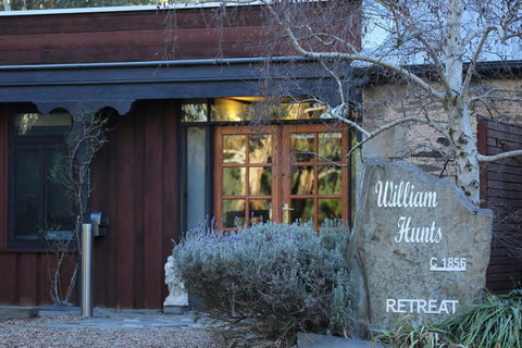 William Hunt's Retreat - Cypress Studio - Accommodation Tasmania 8
