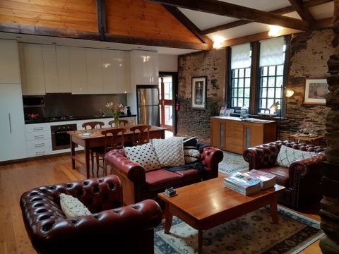William Hunt's Retreat - Cypress Studio - Accommodation Tasmania 1
