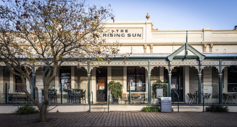 The Rising Sun Hotel - Accommodation Tasmania 2
